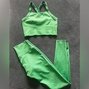 Alo Set!  7/8 High Waist Airlift Leggings & Seamless Ribbed Favorite Bra Tank